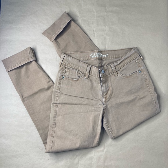 Old Navy Sweetheart cut skinny-jeans in khaki size 4 - Picture 1 of 16